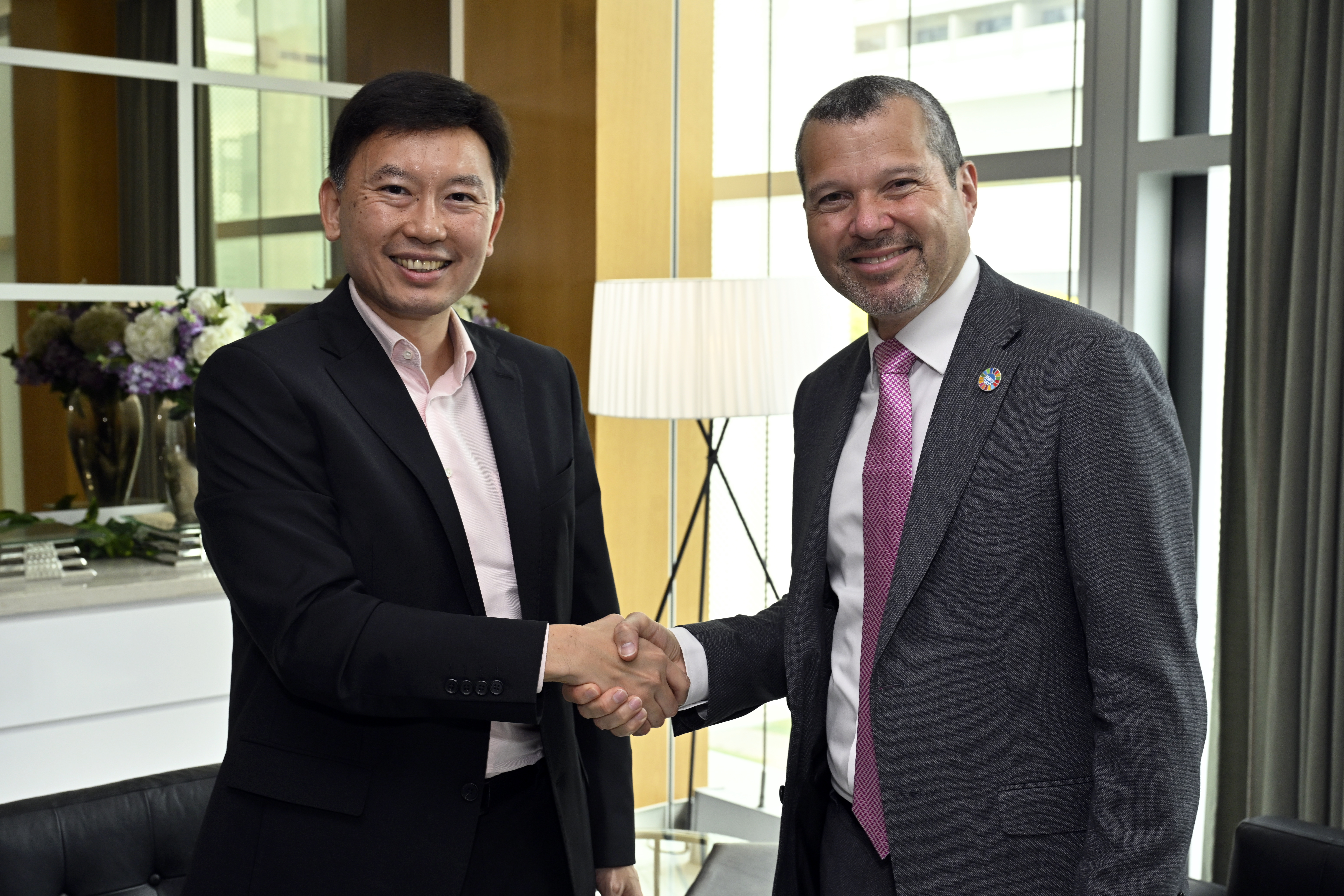 Minister for Transport and Second Minister for Finance with International Maritime Organization Secretary-General Mr Arsenio Dominguez at the Singapore Maritime Week 2024