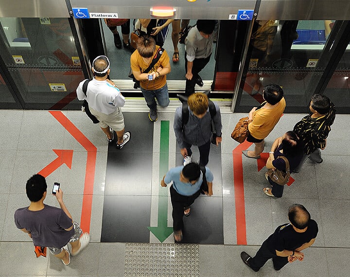 Spreading out the peak-hour MRT crowd